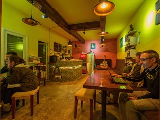 Agoda.com China Apartments & Hotels