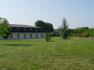 Agoda.com Apartments & Hotels France 