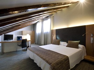 Agoda.com Spain Apartments & Hotels