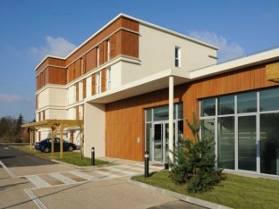 Agoda.com Apartments & Hotels France 